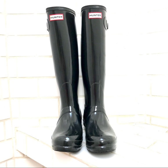 Hunter: tall glossy black rainboots (M7/F8) - Picture 2 of 12